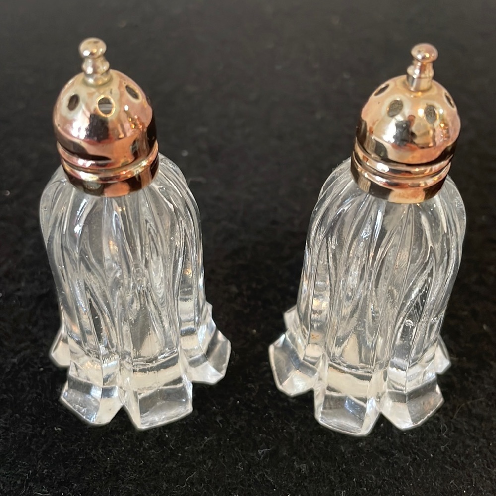 Cristal salt and pepper shakers